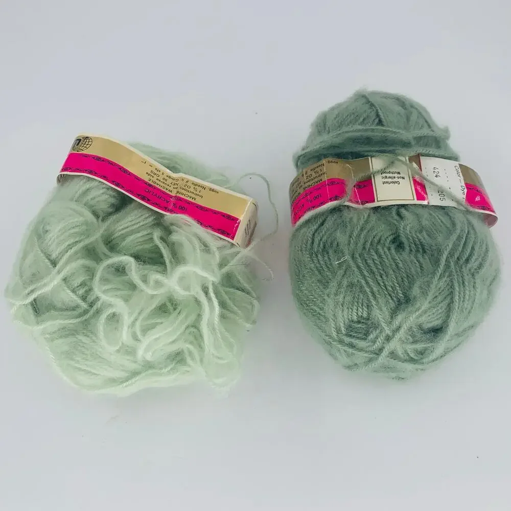 Unger Fluffy Yarn Green 100% Acrylic Made In France Machine Washable Colorfast